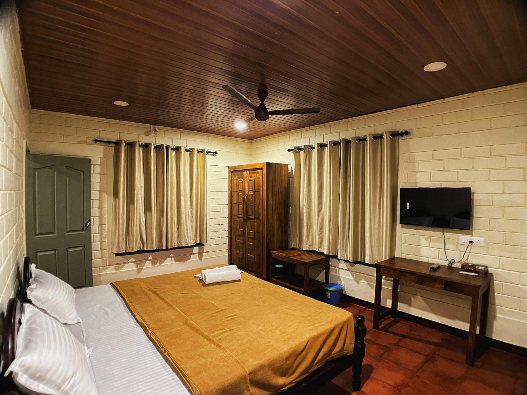 Mahout Resort Wayanad - An Experiential Jungle Stay With Waterfall Kalpatta Buitenkant foto