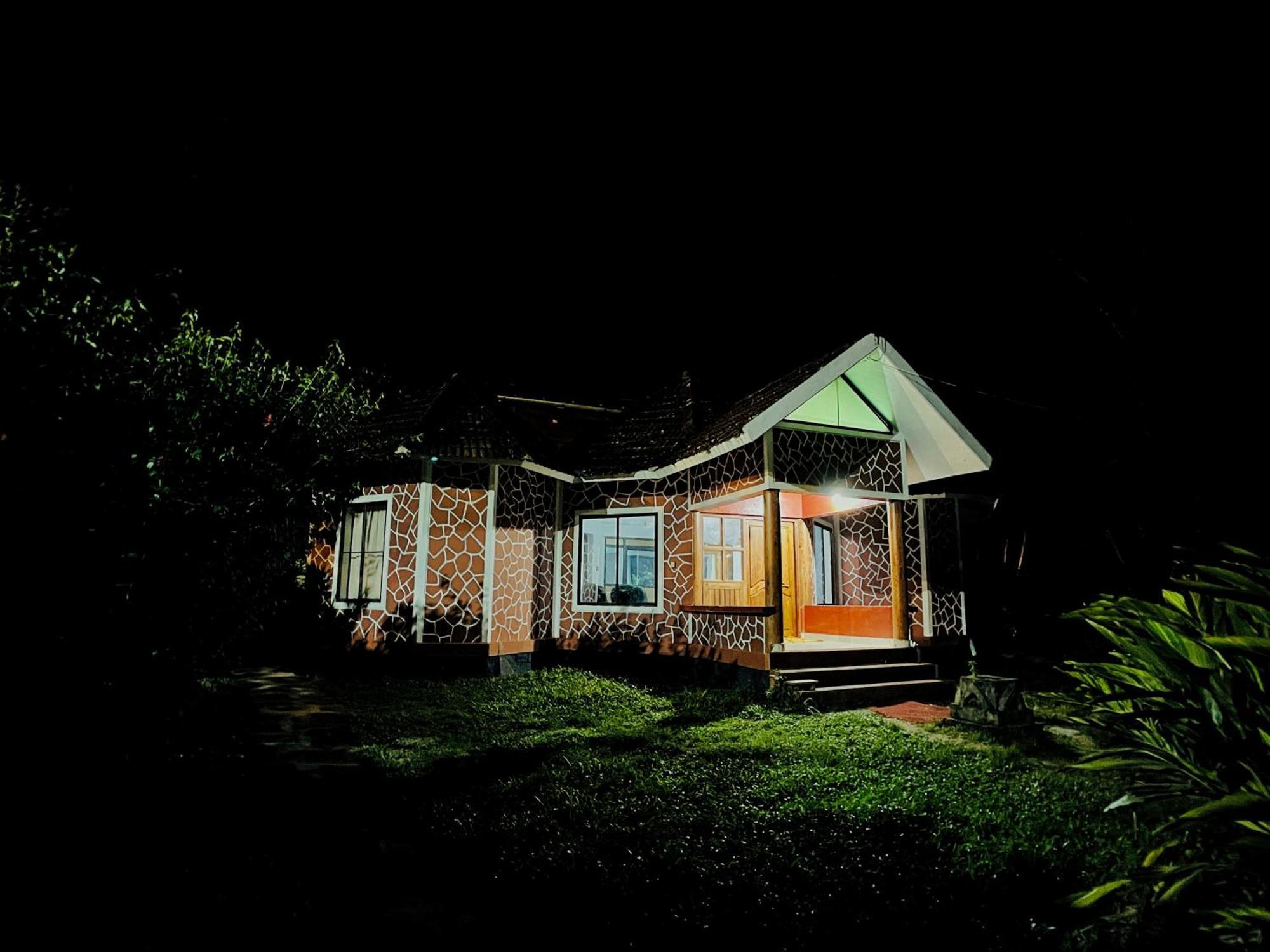 Mahout Resort Wayanad - An Experiential Jungle Stay With Waterfall Kalpatta Buitenkant foto