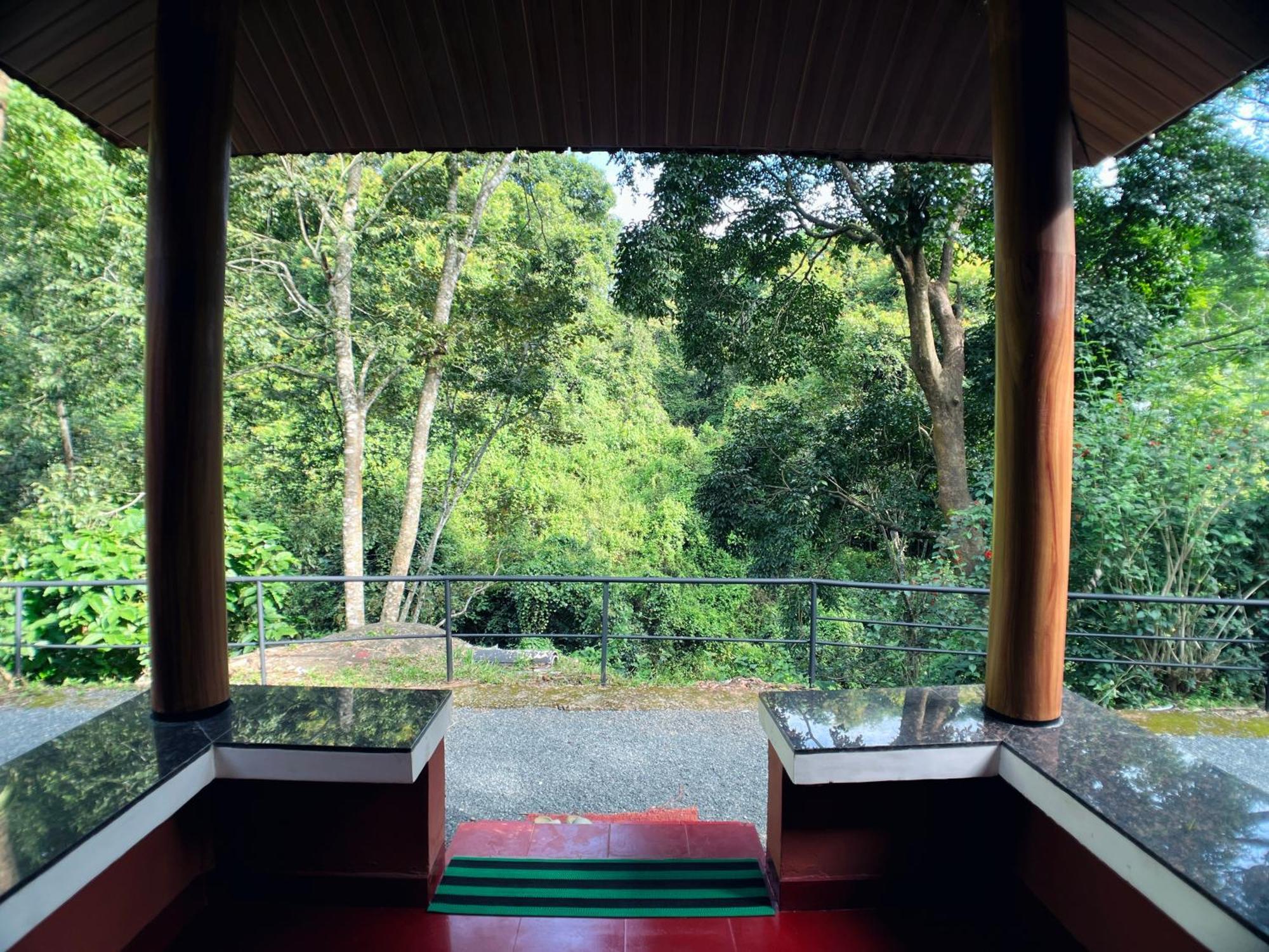 Mahout Resort Wayanad - An Experiential Jungle Stay With Waterfall Kalpatta Buitenkant foto